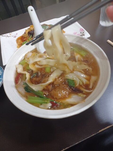 満州園刀削麺2
