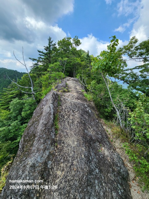 明神山痩せ尾根1