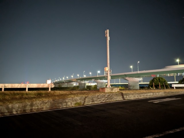 庄内温泉から見える新川中橋